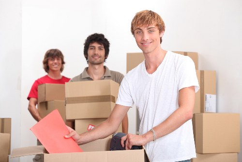 Sustainable moving service supporting recycling and reuse in Notting Hill